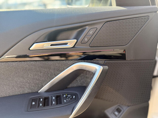 BMW X1 s18i Kamera Ad-LED HiFi Widescreen Sitzh. Bluetooth Navi Klima PDC el. Fenster Ansicht 15 für Fahrzeugdetailseite