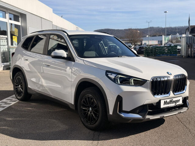 BMW X1 s18i Kamera Ad-LED HiFi Widescreen Sitzh. Bluetooth Navi Klima PDC el. Fenster Ansicht 4 für Fahrzeugdetailseite
