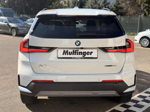 BMW X1 s18i Kamera Ad-LED HiFi Widescreen Sitzh. Bluetooth Navi Klima PDC el. Fenster Ansicht 6 für Fahrzeugdetailseite