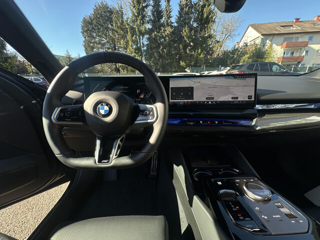 BMW 540 d xDr.M Sport ACC SuView Sitzbel.B+W.AHK 20 Sportpaket Bluetooth HUD Navi LED Vollleder Klima PDC Ansicht 14 für Fahrzeugdetailseite
