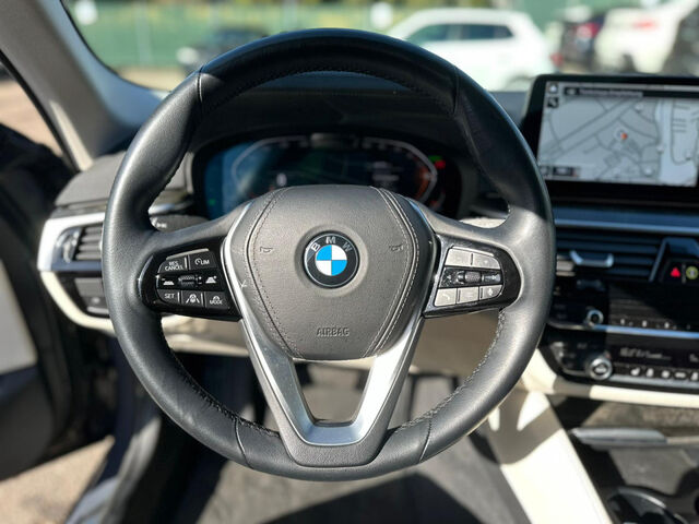 BMW 530 i xDr.Sports.HUD ACC GlasD.Intel-Aktivl.HiFi Bluetooth Navi LED Vollleder Klima Aktivlenkung PDC Ansicht 13 für Fahrzeugdetailseite