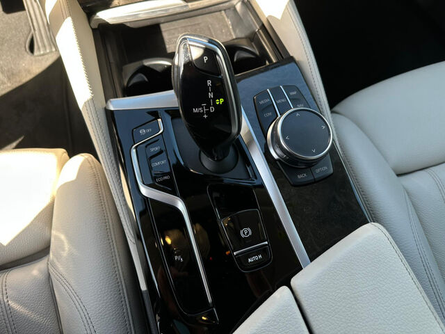 BMW 530 i xDr.Sports.HUD ACC GlasD.Intel-Aktivl.HiFi Bluetooth Navi LED Vollleder Klima Aktivlenkung PDC Ansicht 15 für Fahrzeugdetailseite