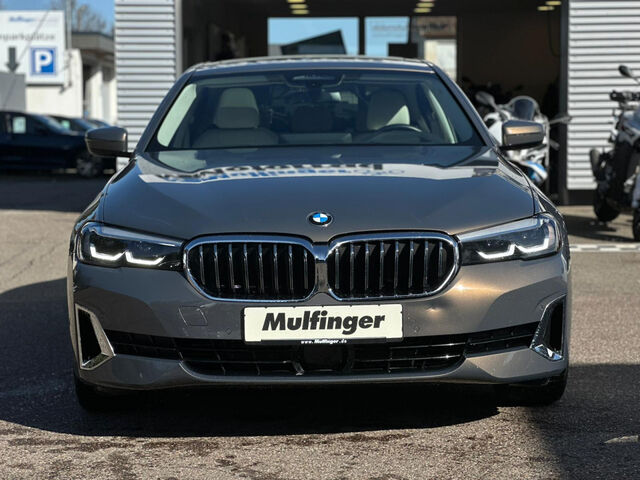 BMW 530 i xDr.Sports.HUD ACC GlasD.Intel-Aktivl.HiFi Bluetooth Navi LED Vollleder Klima Aktivlenkung PDC Ansicht 3 für Fahrzeugdetailseite