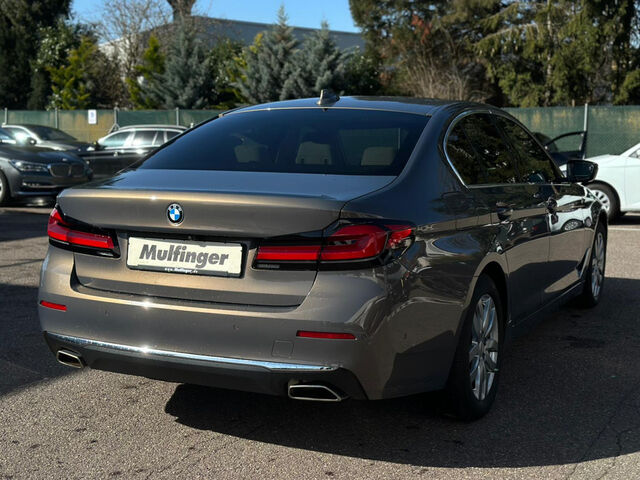 BMW 530 i xDr.Sports.HUD ACC GlasD.Intel-Aktivl.HiFi Bluetooth Navi LED Vollleder Klima Aktivlenkung PDC Ansicht 8 für Fahrzeugdetailseite