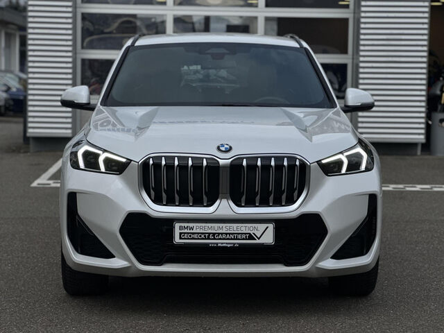 BMW X1 x23i M Sport ACC Kamera Aktivsitz KomfZ.Ha/Ka Sportpaket Bluetooth Navi LED Vollleder Klima PDC e Ansicht 3 für Fahrzeugdetailseite