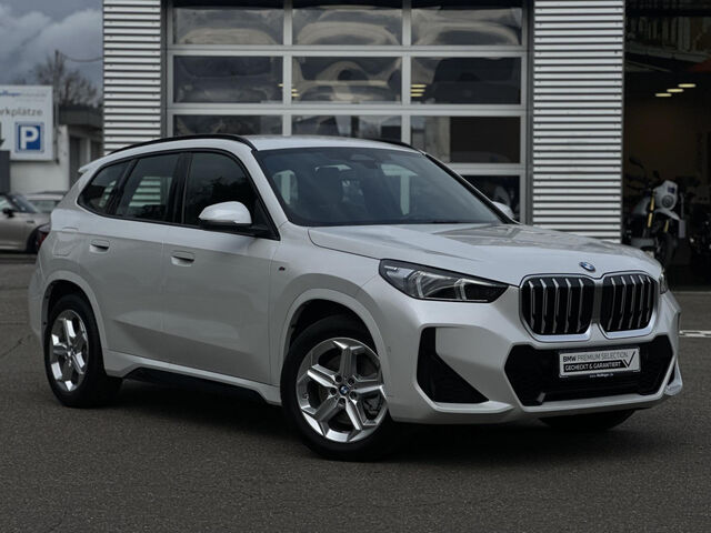 BMW X1 x23i M Sport ACC Kamera Aktivsitz KomfZ.Ha/Ka Sportpaket Bluetooth Navi LED Vollleder Klima PDC e Ansicht 4 für Fahrzeugdetailseite