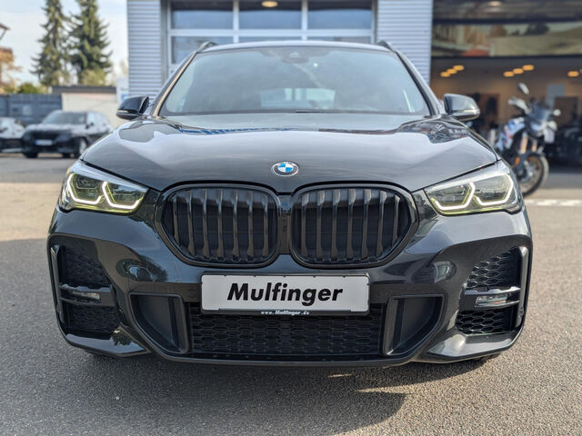 BMW X1 xDrive20i M Sport HUD ACC Kamera HiFi Navi19 Sportpaket Bluetooth Navi LED Klima Aktivlenkung PDC Ansicht 3 für Fahrzeugdetailseite