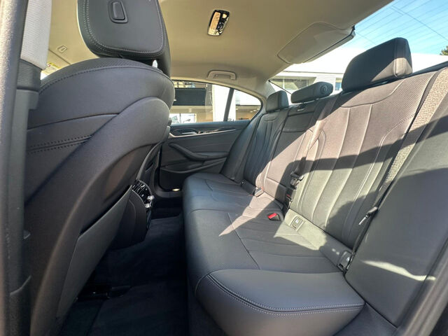 BMW 520 d Sports.LivePro.DrivAss.Kamera Sitzh.DAB 18 Bluetooth Navi LED Vollleder Klima PDC el. Fenster Ansicht 12 für Fahrzeugdetailseite