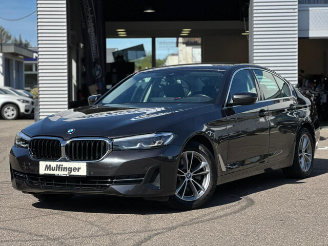BMW 520 d Sports.LivePro.DrivAss.Kamera Sitzh.DAB 18 Bluetooth Navi LED Vollleder Klima PDC el. Fenster Ansicht 2 für Fahrzeugdetailseite