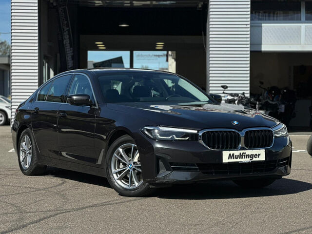 BMW 520 d Sports.LivePro.DrivAss.Kamera Sitzh.DAB 18 Bluetooth Navi LED Vollleder Klima PDC el. Fenster Ansicht 4 für Fahrzeugdetailseite