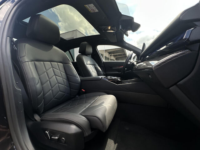 BMW 520 d M Sport PanoD.Standh.SuView.Sitzebl.ACC 20 Sportpaket Bluetooth HUD Navi LED Vollleder Klima St Ansicht 12 für Fahrzeugdetailseite