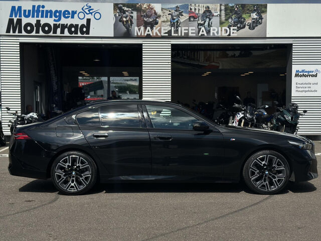 BMW 520 d M Sport PanoD.Standh.SuView.Sitzebl.ACC 20 Sportpaket Bluetooth HUD Navi LED Vollleder Klima St Ansicht 6 für Fahrzeugdetailseite
