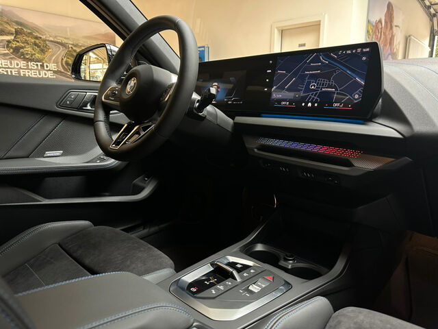BMW 120 M Sport Pro ACC HUD Ha/Ka el. Sitze SurView. Sportpaket Bluetooth Navi LED Klima PDC el. Fenster Ansicht 15 für Fahrzeugdetailseite