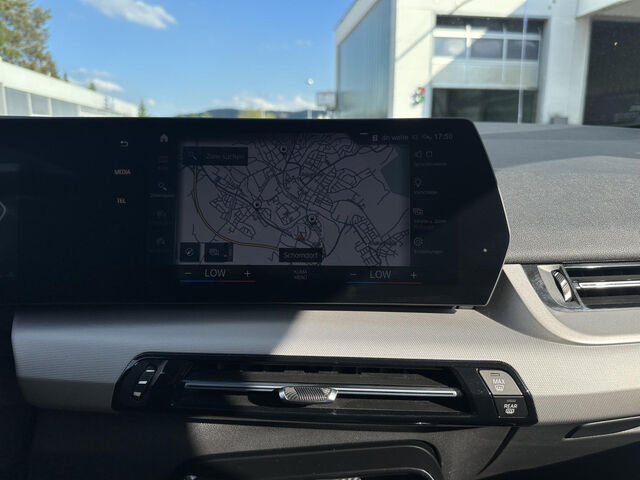 BMW 218 Active Tourer 218i ActiveTourer Live-Navi Kamera LED Sitzh.Alu Bluetooth Klima PDC el. Fenster Ansicht 14 für Fahrzeugdetailseite