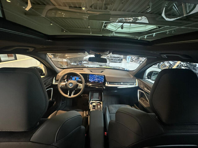 BMW X1 xD.30e M Sport Pro ACC Ha/Ka SurView. PanoD. Sportpaket Bluetooth HUD Navi LED Klima Standhzg PDC Ansicht 13 für Fahrzeugdetailseite