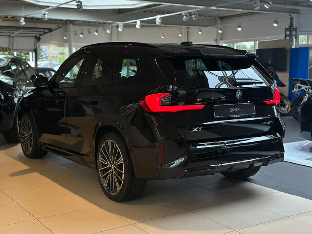 BMW X1 xD.30e M Sport Pro ACC Ha/Ka SurView. PanoD. Sportpaket Bluetooth HUD Navi LED Klima Standhzg PDC Ansicht 5 für Fahrzeugdetailseite