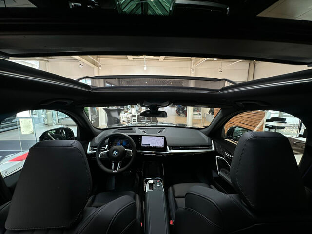 BMW iX1 xD.30 M Sport Pro HUD Ha/Ka AHK SurView. 20 Sportpaket Bluetooth Navi LED Vollleder Klima Standh Ansicht 12 für Fahrzeugdetailseite