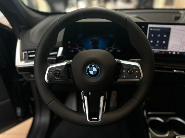 BMW iX1 xD.30 M Sport Pro HUD Ha/Ka AHK SurView. 20 Sportpaket Bluetooth Navi LED Vollleder Klima Standh Ansicht 14 für Fahrzeugdetailseite
