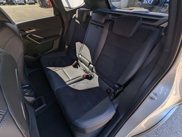 BMW iX1 e20 M Sport AktivS.HUD ACC SuView.Lenkradh. Sportpaket Bluetooth Navi LED Klima Standhzg PDC el. Ansicht 12 für Fahrzeugdetailseite