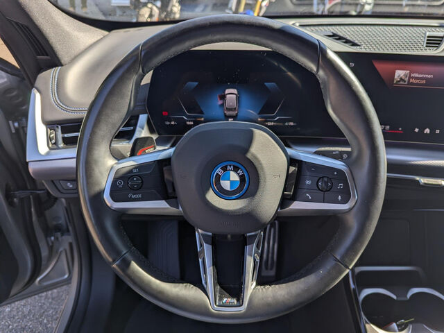 BMW iX1 e20 M Sport AktivS.HUD ACC SuView.Lenkradh. Sportpaket Bluetooth Navi LED Klima Standhzg PDC el. Ansicht 13 für Fahrzeugdetailseite