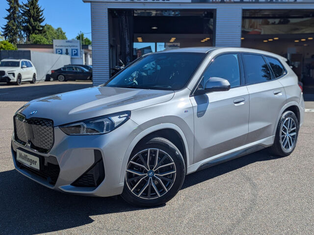 BMW iX1 e20 M Sport AktivS.HUD ACC SuView.Lenkradh. Sportpaket Bluetooth Navi LED Klima Standhzg PDC el. Ansicht 2 für Fahrzeugdetailseite