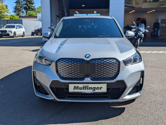 BMW iX1 e20 M Sport AktivS.HUD ACC SuView.Lenkradh. Sportpaket Bluetooth Navi LED Klima Standhzg PDC el. Ansicht 3 für Fahrzeugdetailseite