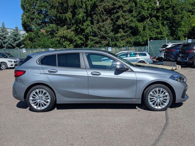 BMW 118 i Advantage LED Live-Prof. DAB Tempomat 17 Bluetooth Navi Klima PDC el. Fenster Ansicht 5 für Fahrzeugdetailseite