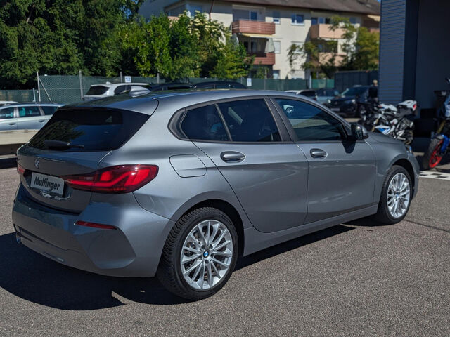 BMW 118 i Advantage LED Live-Prof. DAB Tempomat 17 Bluetooth Navi Klima PDC el. Fenster Ansicht 9 für Fahrzeugdetailseite