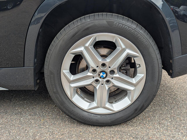 BMW X1 xDrive20d Sports.HUD SurView.KomfZug AHK 18 Bluetooth Navi LED Klima PDC el. Fenster Ansicht 10 für Fahrzeugdetailseite