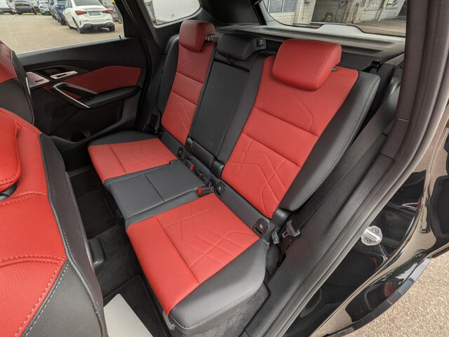 BMW X1 xDrive20d Sports.HUD SurView.KomfZug AHK 18 Bluetooth Navi LED Klima PDC el. Fenster Ansicht 12 für Fahrzeugdetailseite
