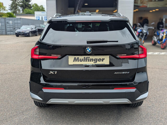BMW X1 xDrive20d Sports.HUD SurView.KomfZug AHK 18 Bluetooth Navi LED Klima PDC el. Fenster Ansicht 8 für Fahrzeugdetailseite