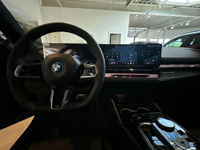 BMW i5 xD.40 M Sport Pro Bowers Sitzbel. SurView. 20 Sportpaket Bluetooth HUD Navi LED Klima Aktivlenkun Ansicht 12 für Fahrzeugdetailseite
