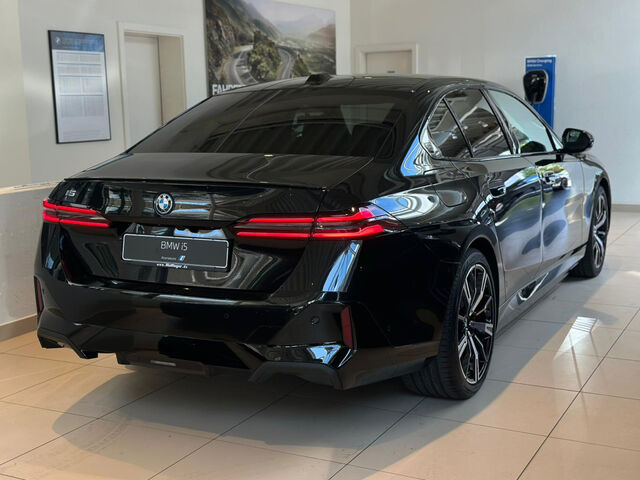 BMW i5 xD.40 M Sport Pro Bowers Sitzbel. SurView. 20 Sportpaket Bluetooth HUD Navi LED Klima Aktivlenkun Ansicht 3 für Fahrzeugdetailseite