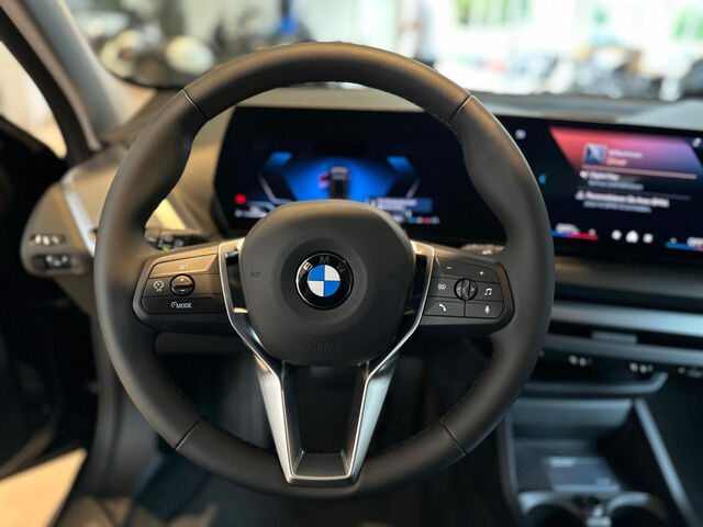BMW 116 Ad. LED Premiumpak. Driving Assistant RFK 17 Bluetooth Navi Klima PDC el. Fenster Ansicht 12 für Fahrzeugdetailseite