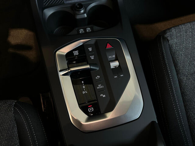 BMW 116 Ad. LED Premiumpak. Driving Assistant RFK 17 Bluetooth Navi Klima PDC el. Fenster Ansicht 15 für Fahrzeugdetailseite