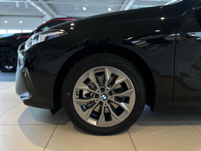 BMW 116 Ad. LED Premiumpak. Driving Assistant RFK 17 Bluetooth Navi Klima PDC el. Fenster Ansicht 8 für Fahrzeugdetailseite