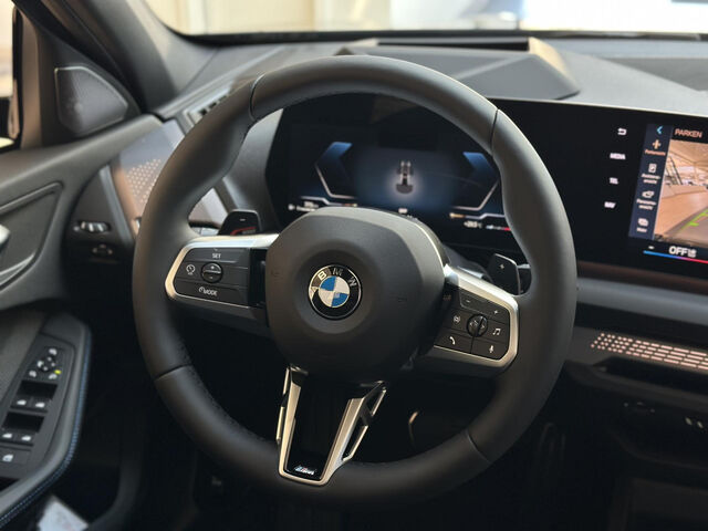 BMW 120 M Sport Pro HUD Ha/Ka ACC RFK AHK PanoD. 19 Sportpaket Bluetooth Navi LED Klima PDC Ansicht 14 für Fahrzeugdetailseite