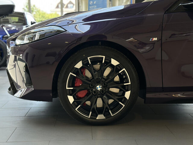 BMW M135 xD. HUD ACC AHK SurView. PanoD. Ha/Ka 19 Sportpaket Bluetooth Navi LED Klima PDC el. Fenster Ansicht 9 für Fahrzeugdetailseite