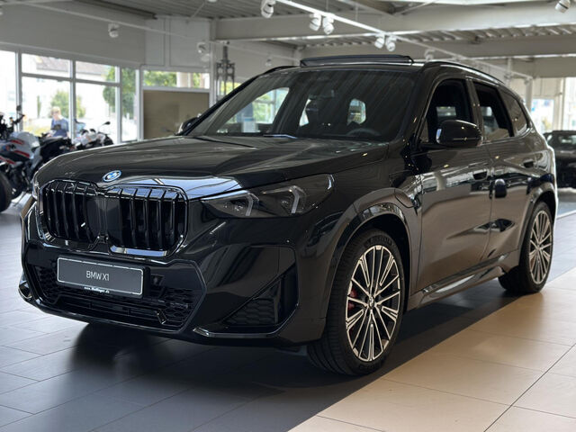 BMW X1 xDrive30e M Sport Pro AHK HUD ACC Ha/Ka 20 Sportpaket Bluetooth Navi LED Klima Standhzg PDC el. F Ansicht 6 für Fahrzeugdetailseite