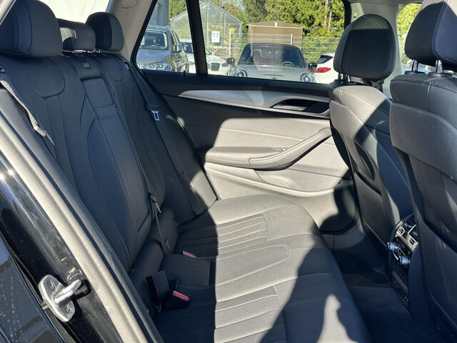 BMW 520 d T. Sports.PanoDach Kamera LiveProf.AHK 18 Navi LED Klima PDC el. Fenster Ansicht 12 für Fahrzeugdetailseite