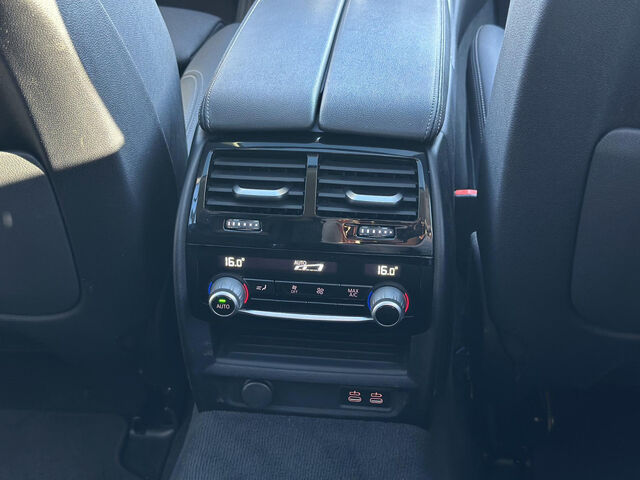 BMW 520 d T. Sports.PanoDach Kamera LiveProf.AHK 18 Navi LED Klima PDC el. Fenster Ansicht 14 für Fahrzeugdetailseite