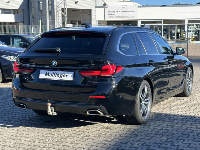 BMW 520 d T. Sports.PanoDach Kamera LiveProf.AHK 18 Navi LED Klima PDC el. Fenster Ansicht 7 für Fahrzeugdetailseite