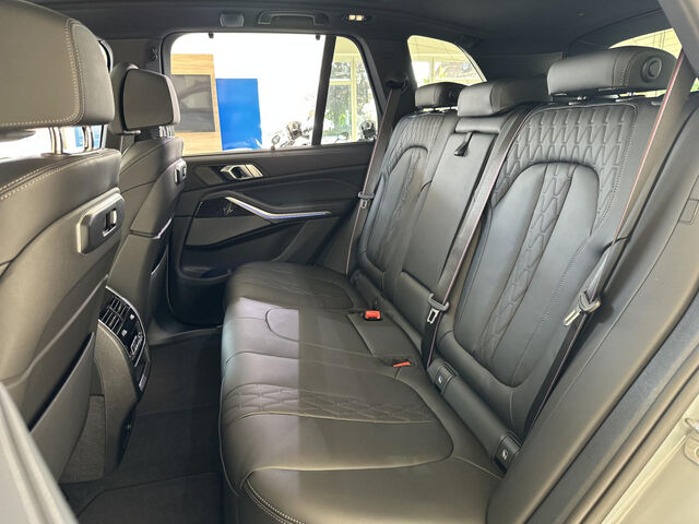 BMW X5 xD.30d M Sport Pro ACC AHK Ha/Ka Sitzbel. 21 Sportpaket Bluetooth HUD Navi LED Vollleder Klima Ak Ansicht 13 für Fahrzeugdetailseite