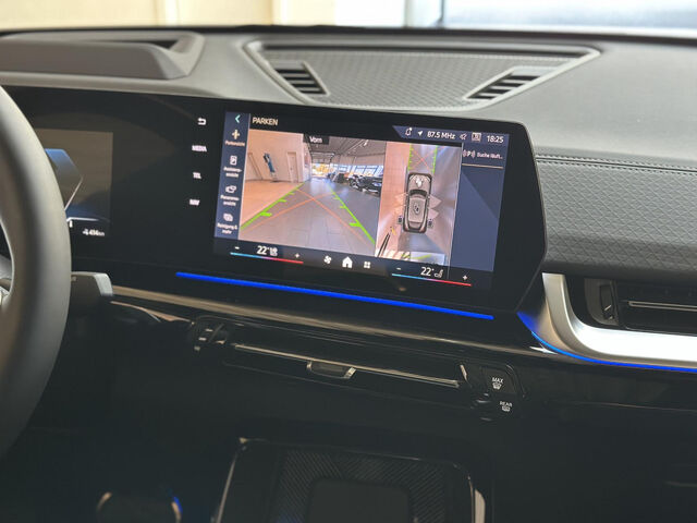BMW iX2 x30 M Sport Pro AHK HUD Ha/Ka PanoD. SurView. Sportpaket Bluetooth Navi LED Vollleder Klima Stan Ansicht 13 für Fahrzeugdetailseite