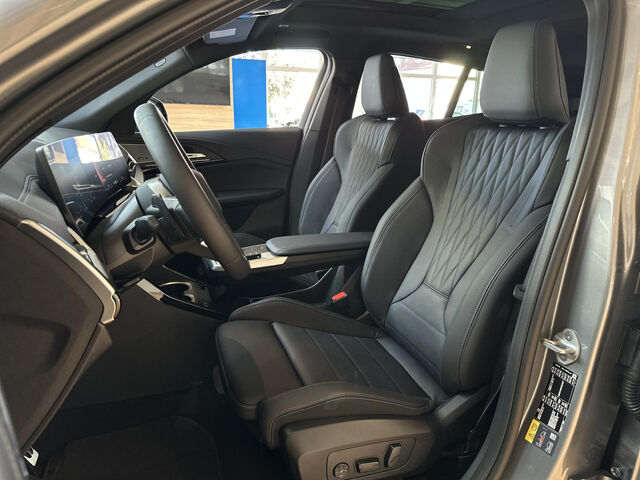 BMW iX2 x30 M Sport Pro AHK HUD Ha/Ka PanoD. SurView. Sportpaket Bluetooth Navi LED Vollleder Klima Stan Ansicht 8 für Fahrzeugdetailseite