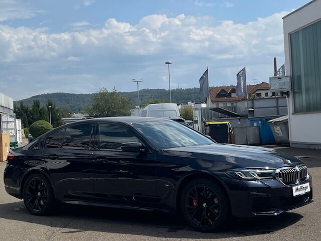 BMW 530 e xDr.M Sport HUD Kamera Laser HiFi AHK 19 Sportpaket Bluetooth Navi Klima Standhzg PDC el. Fenst Ansicht 5 für Fahrzeugdetailseite