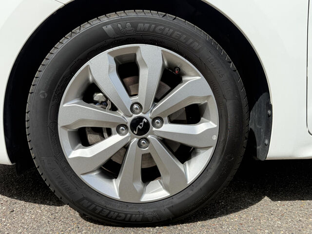 KIA Rio 1.0 T-GDI 100 Vision LED Navi Kamera AHK 16 Bluetooth Klima Einparkhilfe el. Fenster Ansicht 8 für Fahrzeugdetailseite