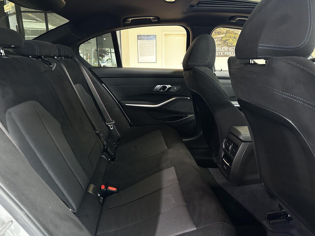 BMW 320 d xD. M Sport Pro ACC AHK HUD Ha/Ka GlasD. 19 Sportpaket Bluetooth Navi LED Klima Aktivlenkung St Ansicht 8 für Fahrzeugdetailseite