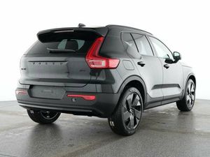 VOLVO XC40 B4 Ultra Black Edition 2WD...