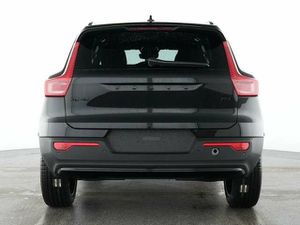 VOLVO XC40 B4 Ultra Black Edition 2WD...